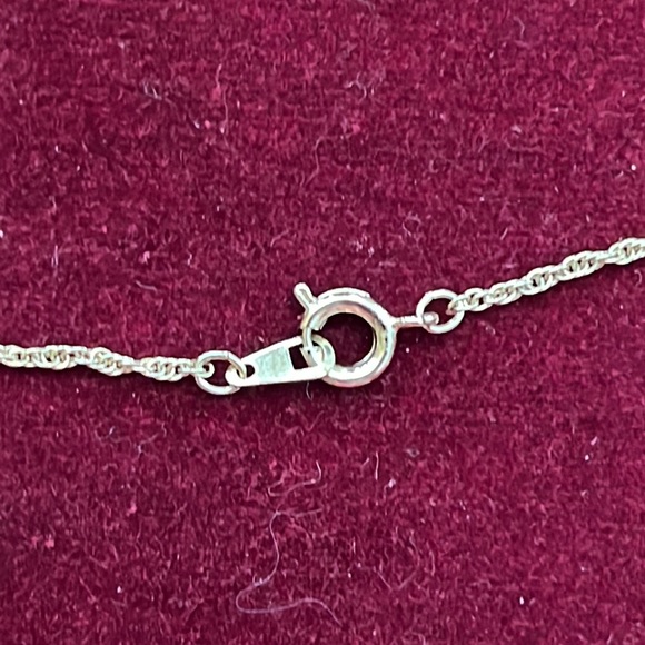 18” light gold rope chain. - Picture 4 of 4